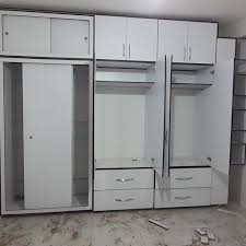 ساخت و تعمیر کابینت و کمد دیواری 