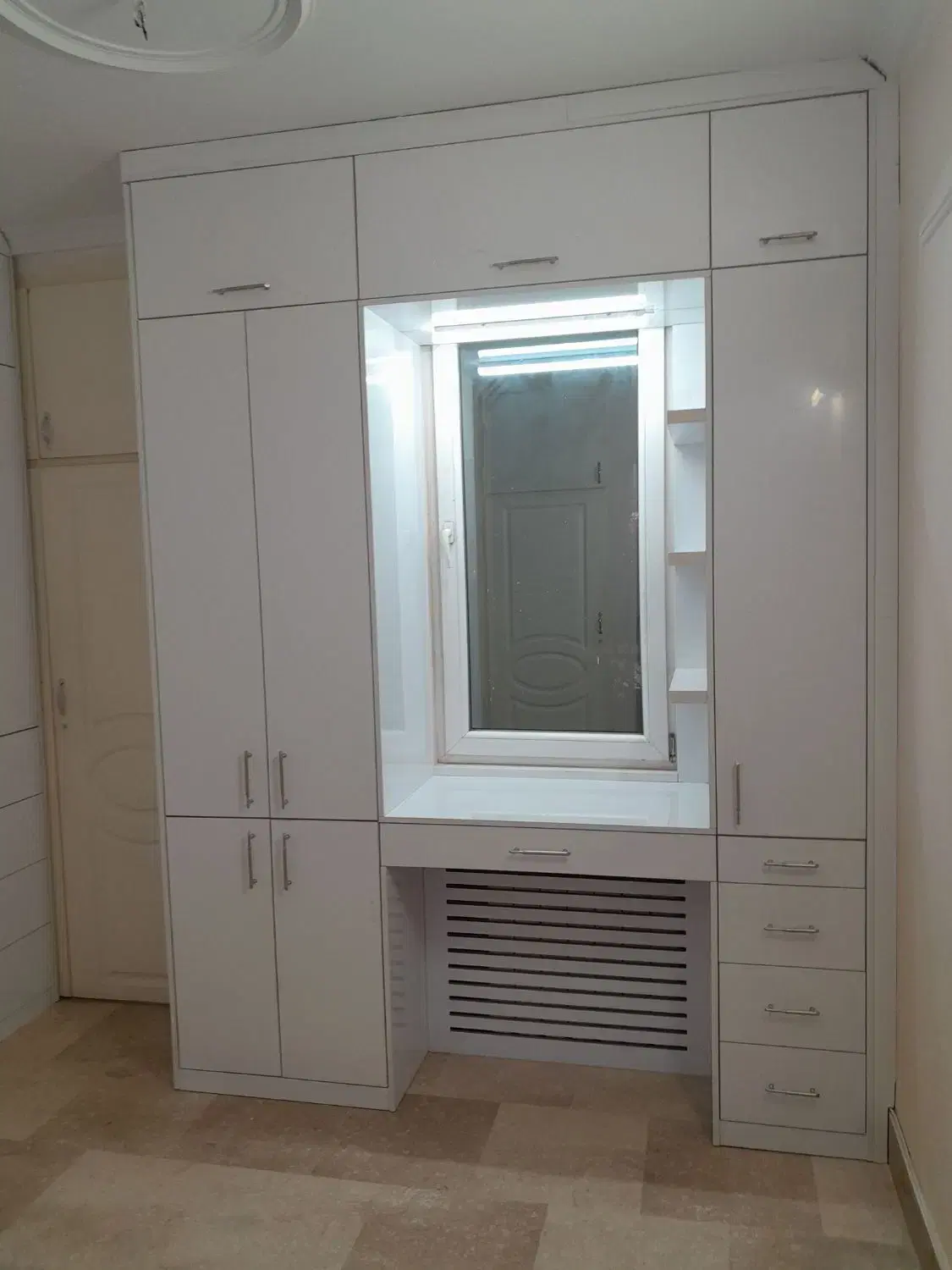 ساخت و تعمیرات کابینت و کمد دیواری